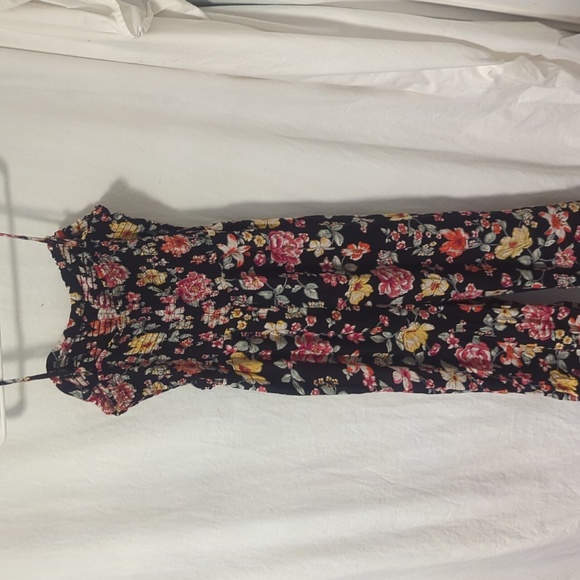 NWOT RDI floral cutout jumper - Picture 4 of 10